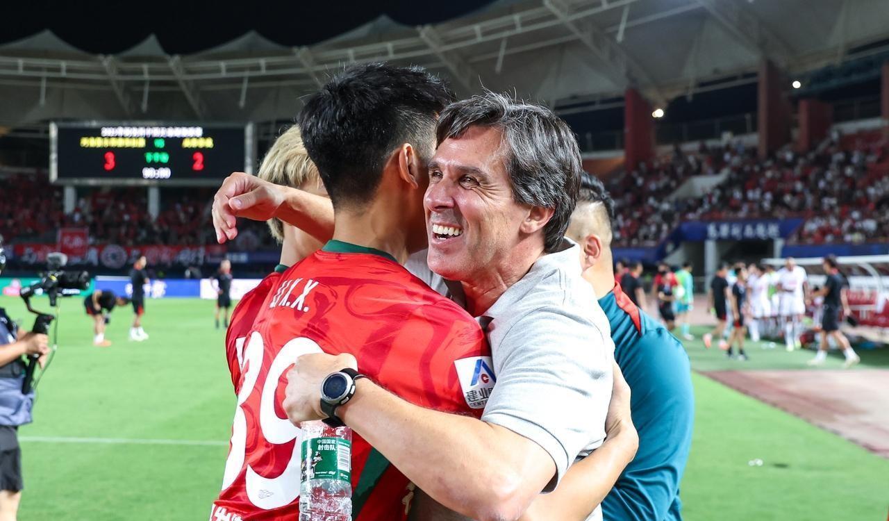 球迷揭开扎, 线作战 球迷揭开扎, 线作战