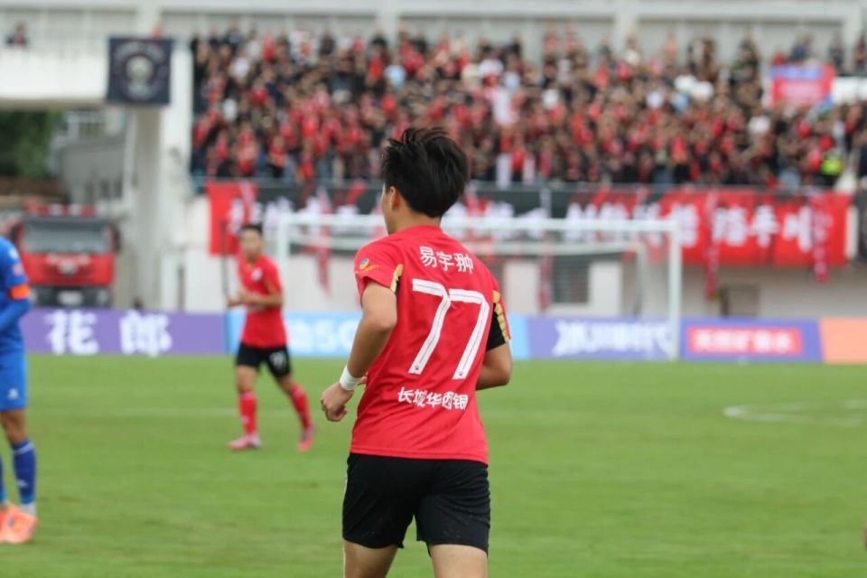 比赛, 球与成长的, 私交甚好的